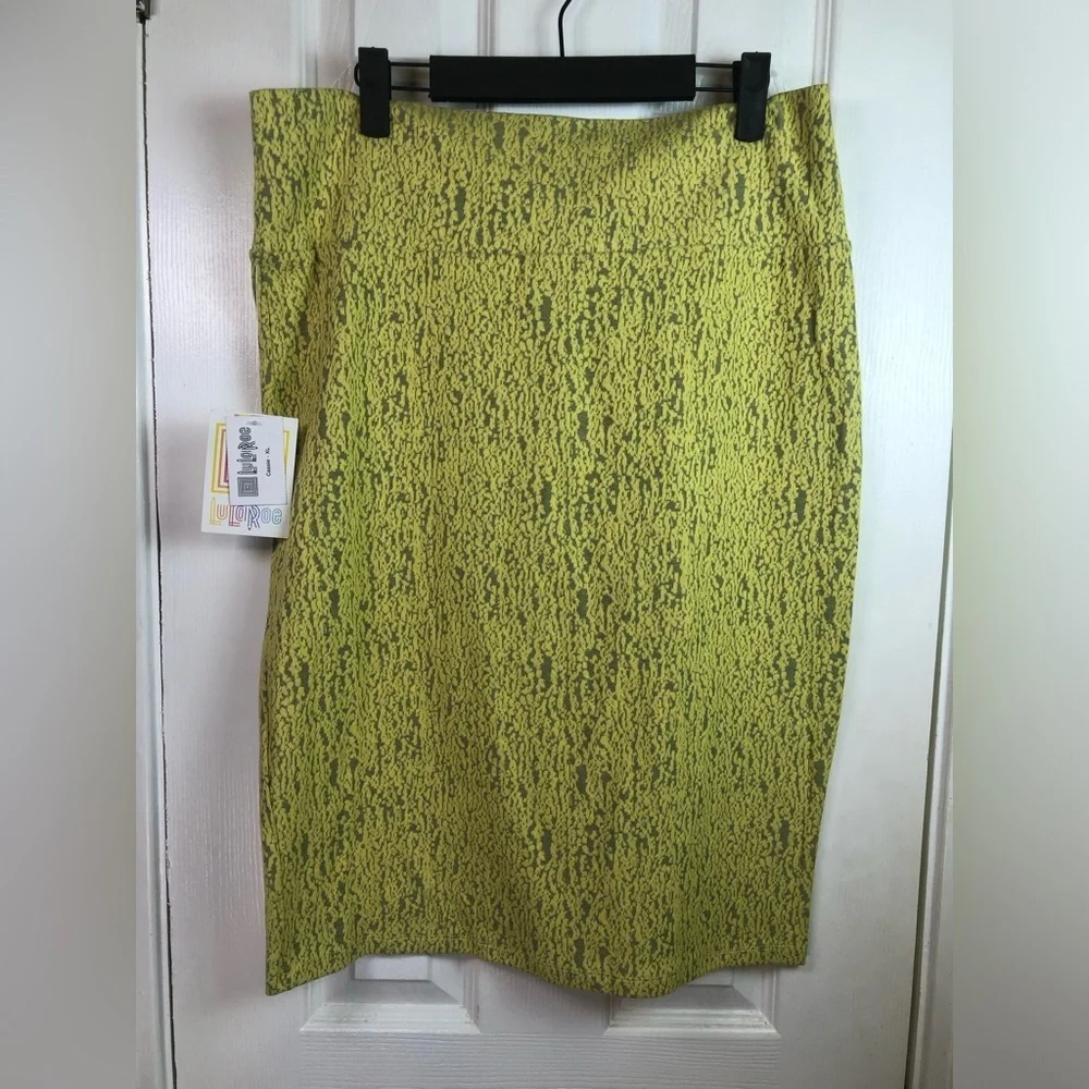 LuLaRoe Neon Lime Textured Pencil Skirt NWT